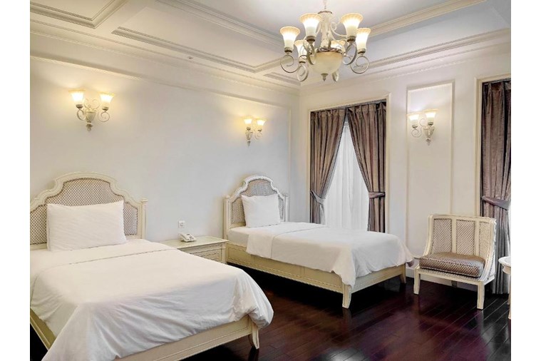 Phòng Deluxe Twin with city view